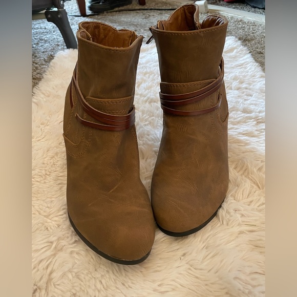 Booties - Picture 5 of 5